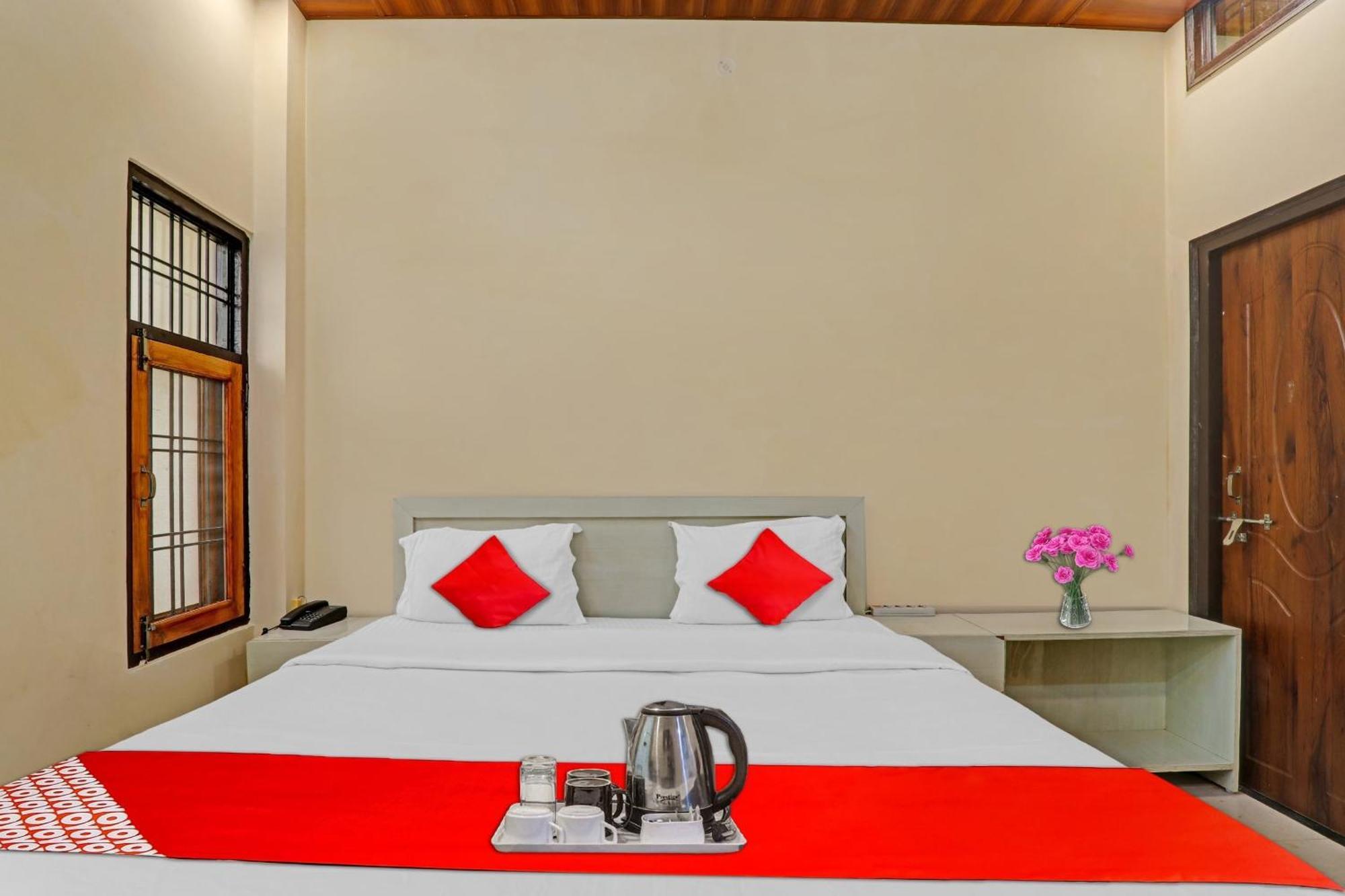 Hotel O Sai Galaxy Hotel & Restaurant Канпур Экстерьер фото
